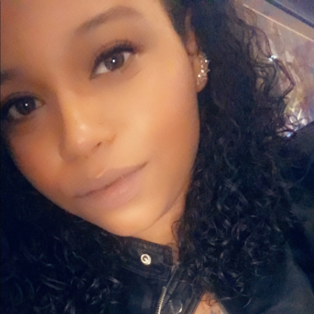 Meet your Posher, Makayla